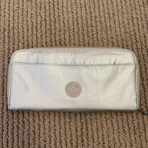 kipling wallet